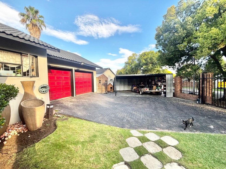 3 Bedroom Property for Sale in Cosmosrand Mpumalanga