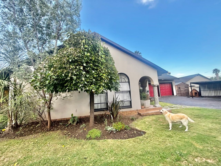 3 Bedroom Property for Sale in Cosmosrand Mpumalanga