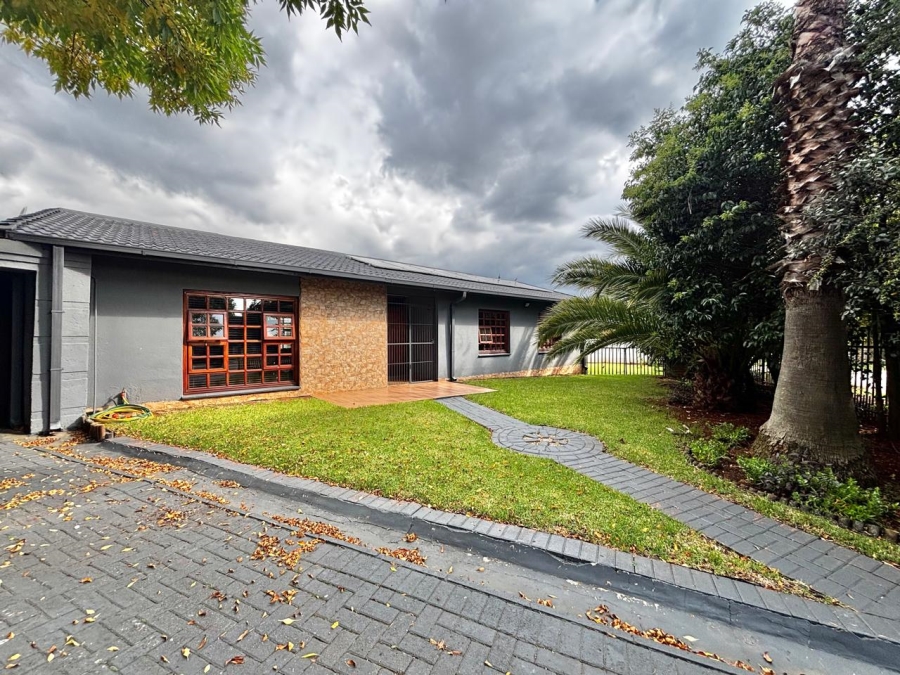 3 Bedroom Property for Sale in Cosmosrand Mpumalanga