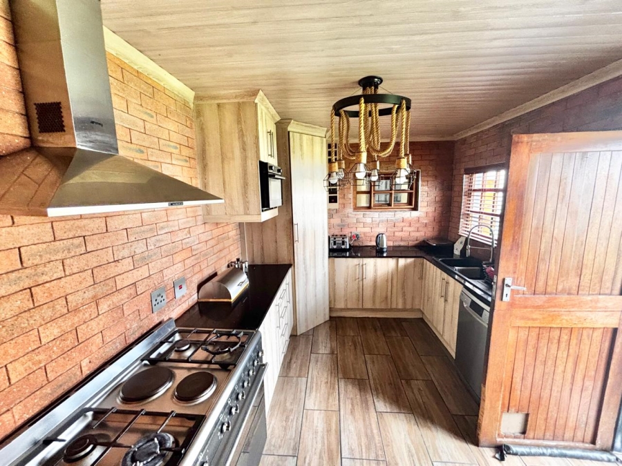 3 Bedroom Property for Sale in Cosmosrand Mpumalanga