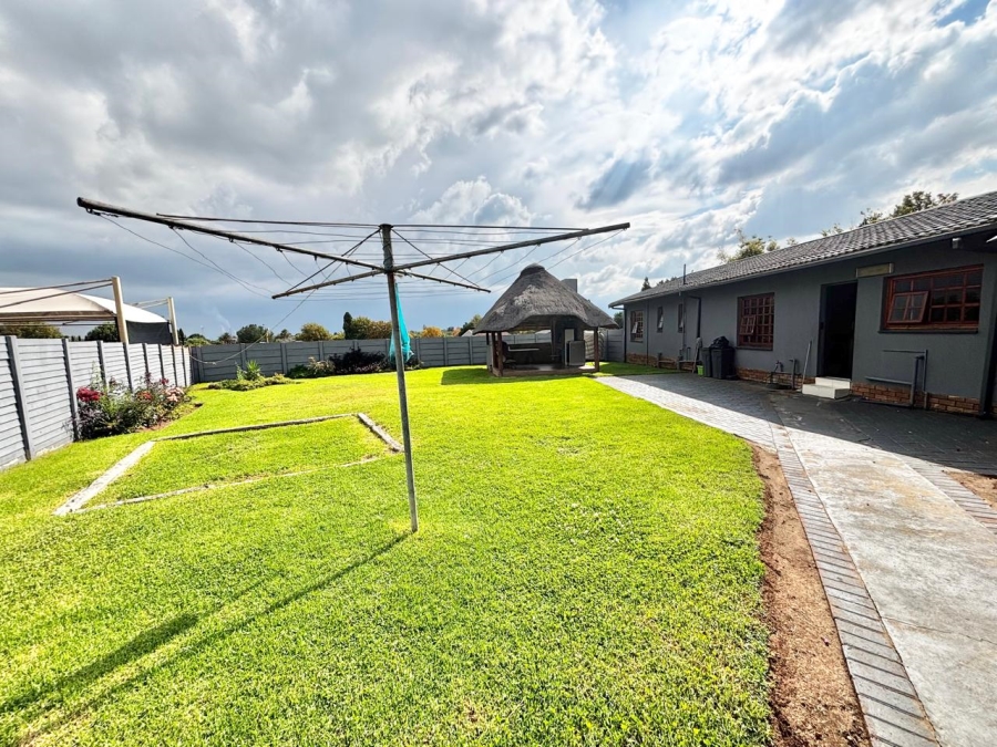 3 Bedroom Property for Sale in Cosmosrand Mpumalanga