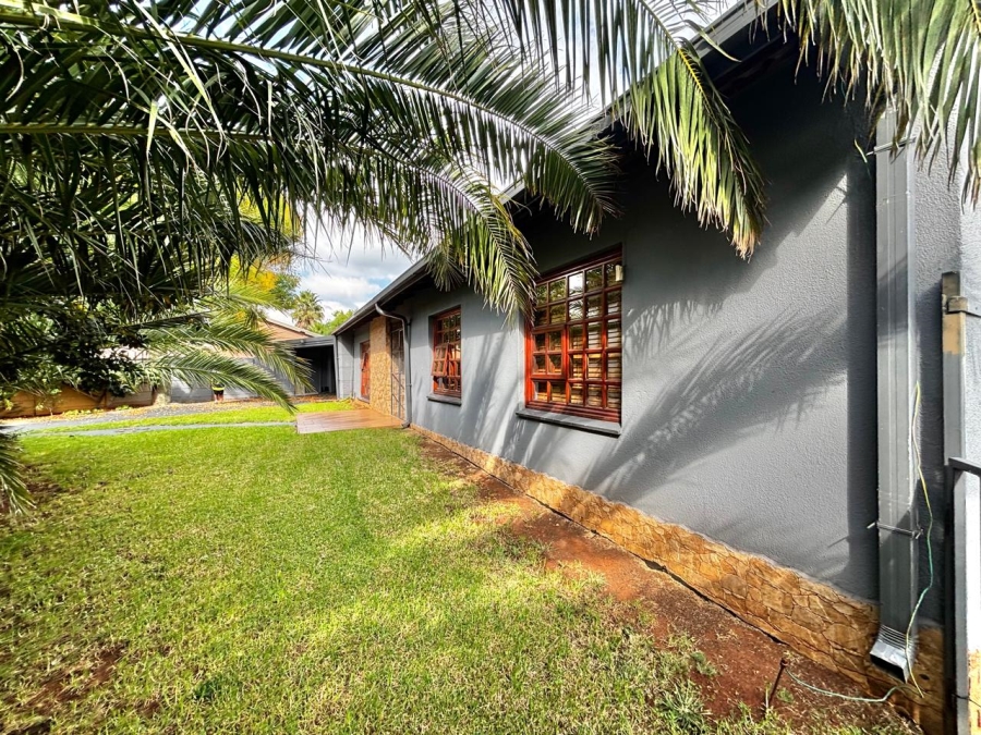 3 Bedroom Property for Sale in Cosmosrand Mpumalanga