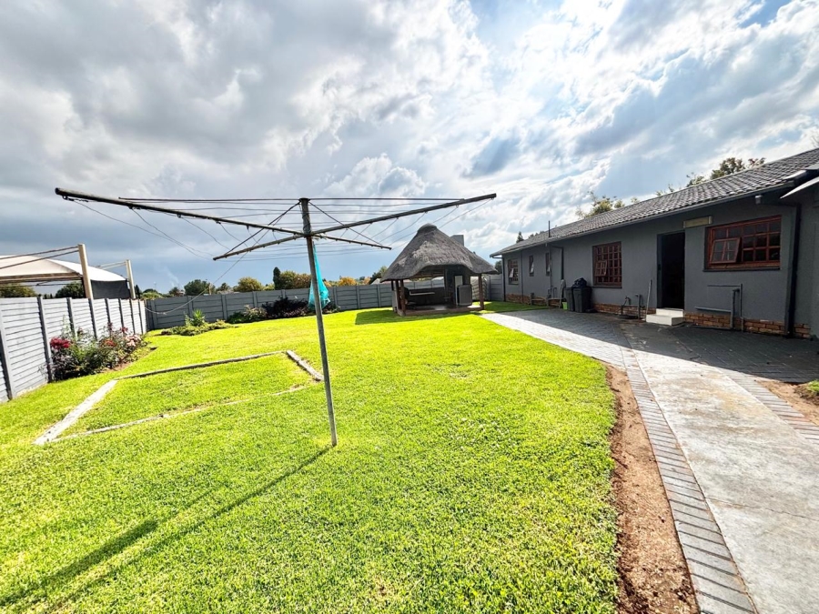 3 Bedroom Property for Sale in Cosmosrand Mpumalanga
