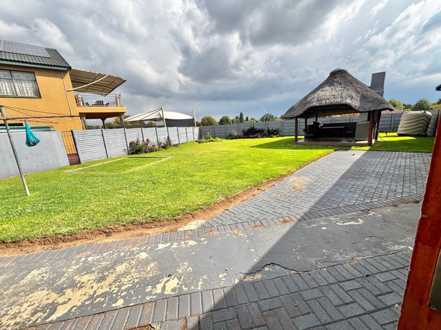 3 Bedroom Property for Sale in Cosmosrand Mpumalanga