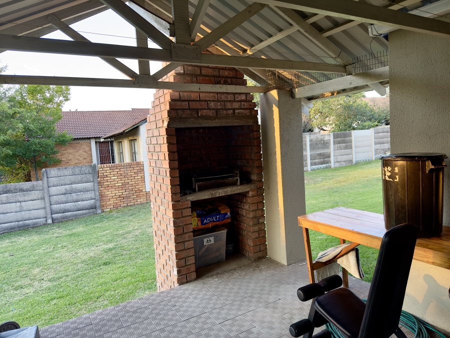 3 Bedroom Property for Sale in Noordrand Mpumalanga