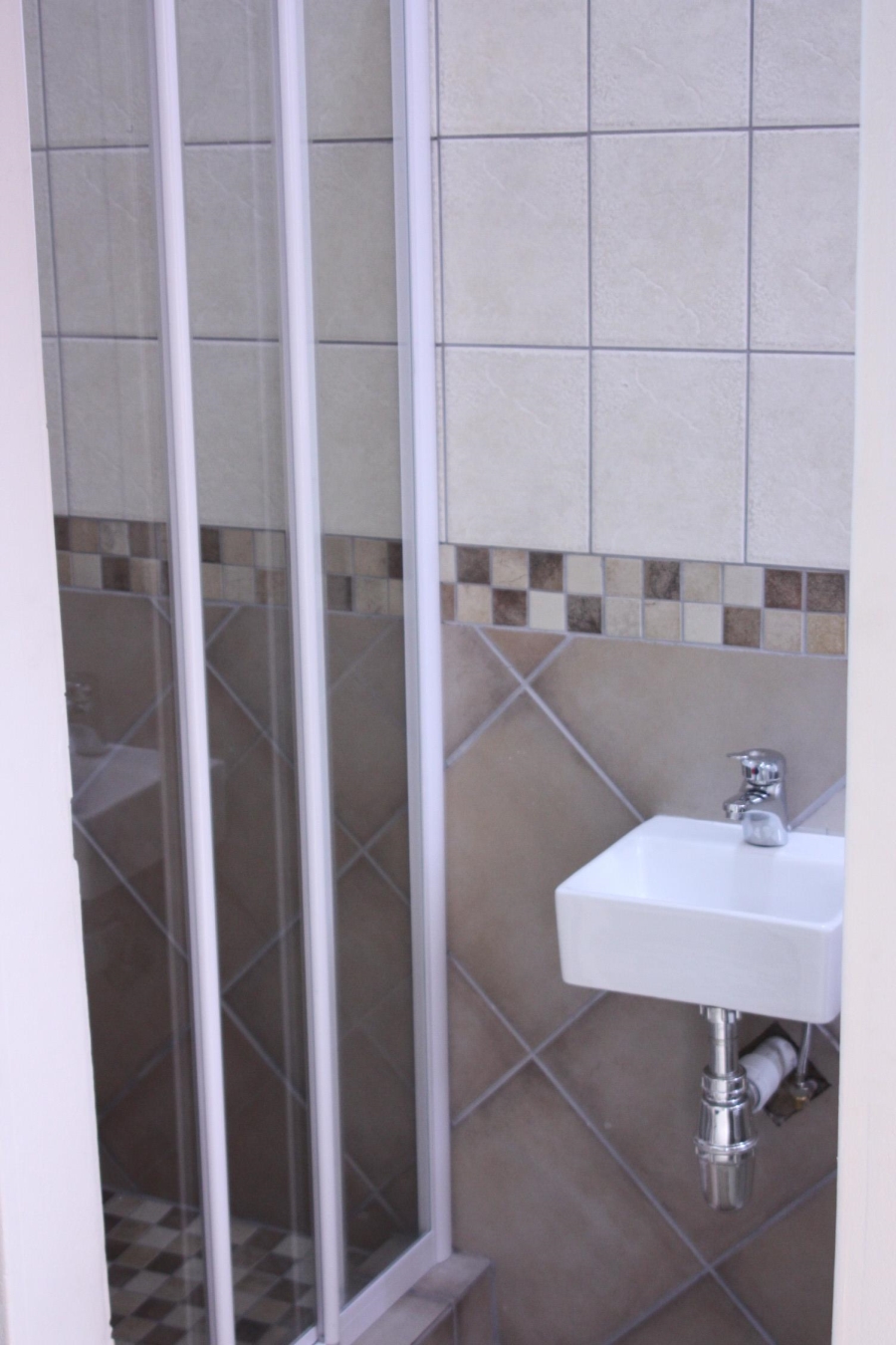 To Let 1 Bedroom Property for Rent in Gholfsig Mpumalanga