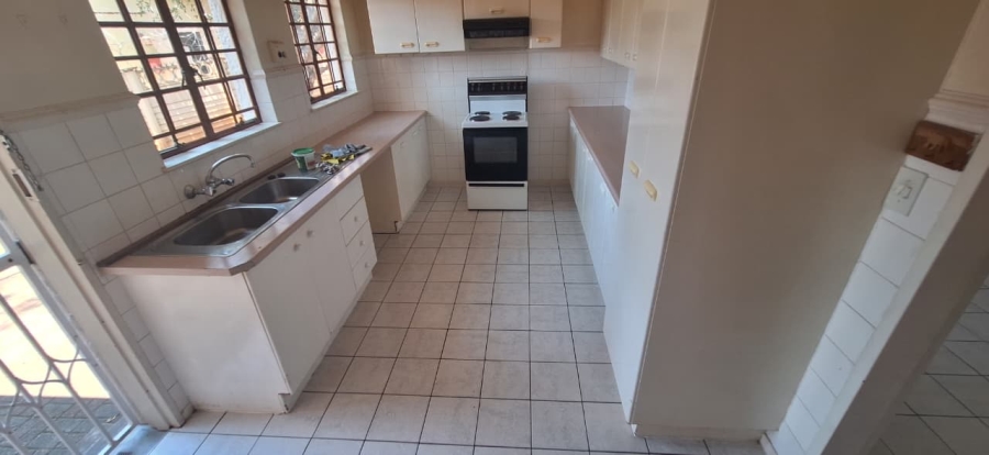 To Let 3 Bedroom Property for Rent in Nelspruit Ext 1 Mpumalanga