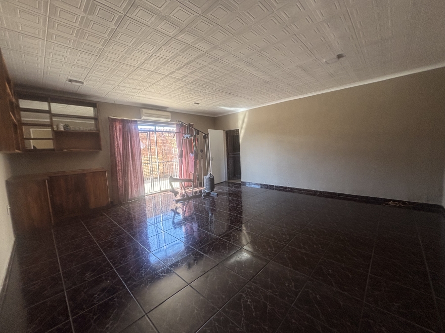 5 Bedroom Property for Sale in Reyno Ridge Mpumalanga