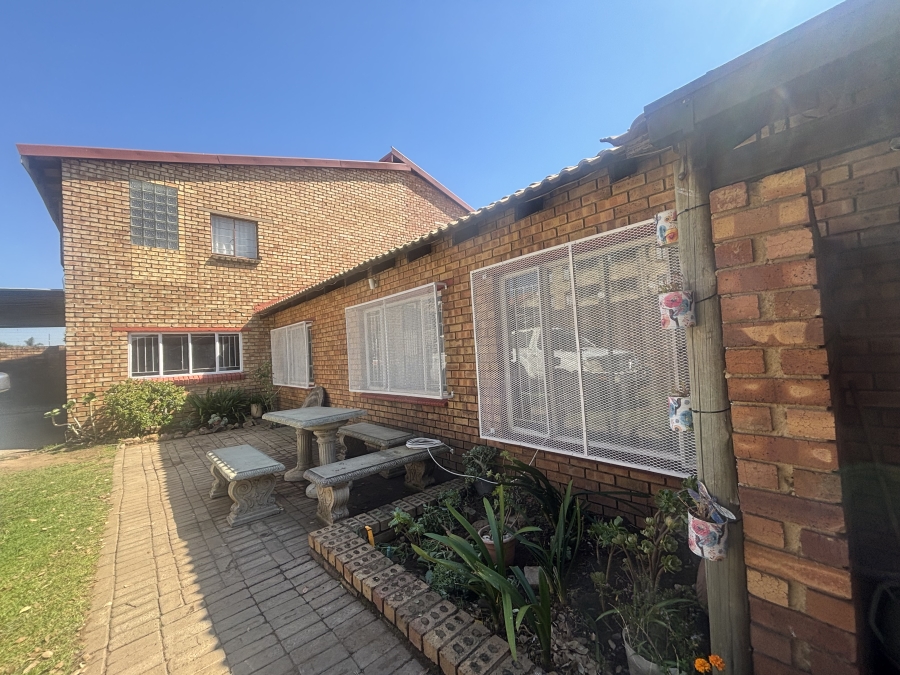 5 Bedroom Property for Sale in Reyno Ridge Mpumalanga