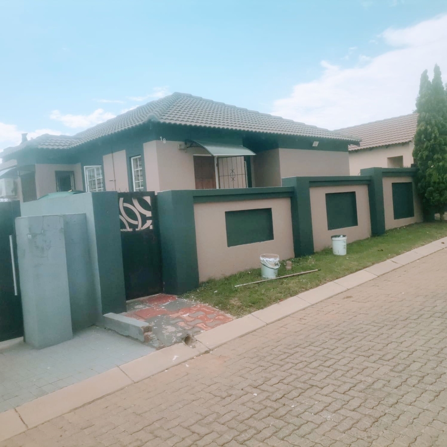 To Let 3 Bedroom Property for Rent in South View Mpumalanga
