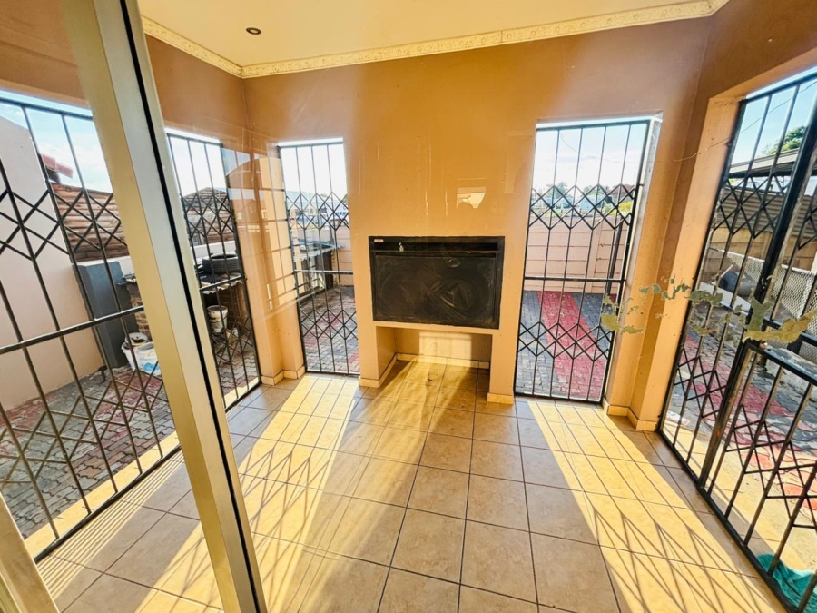 To Let 3 Bedroom Property for Rent in South View Mpumalanga