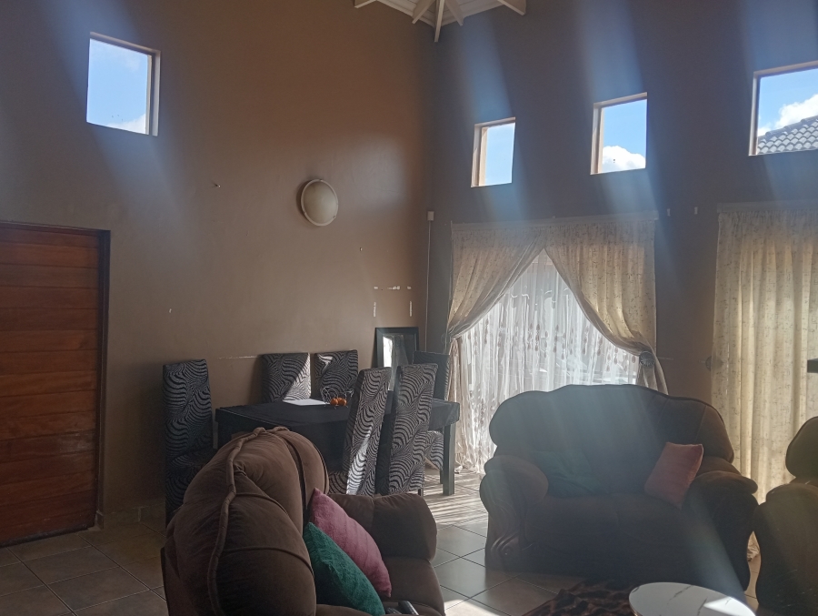 To Let 3 Bedroom Property for Rent in Reyno Ridge Mpumalanga