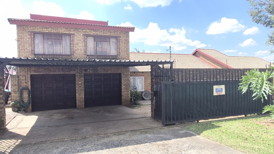 5 Bedroom Property for Sale in Reyno Ridge Mpumalanga
