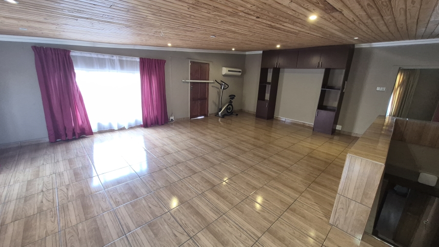 5 Bedroom Property for Sale in Reyno Ridge Mpumalanga