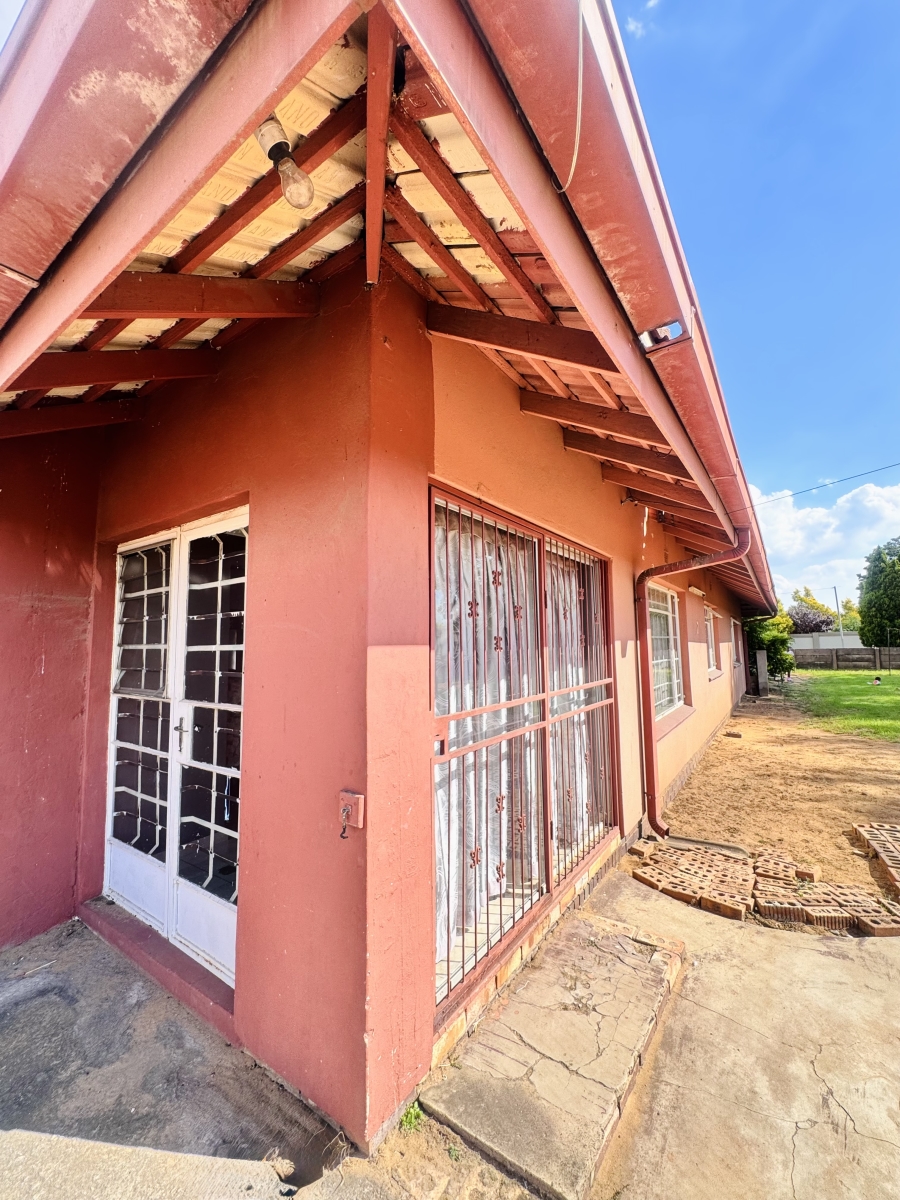 4 Bedroom Property for Sale in Tasbet Park Ext 3 Mpumalanga