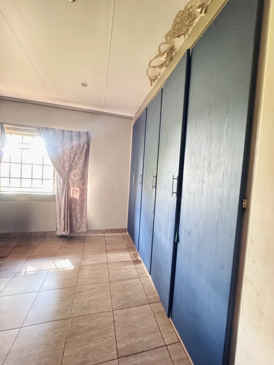 4 Bedroom Property for Sale in Tasbet Park Ext 3 Mpumalanga