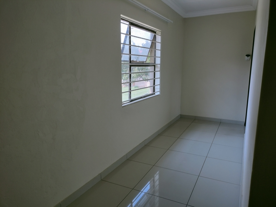 6 Bedroom Property for Sale in Tasbet Park Ext 2 Mpumalanga
