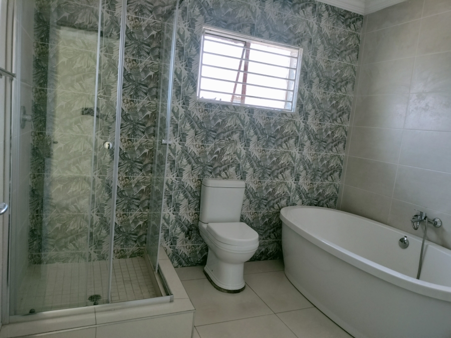 6 Bedroom Property for Sale in Tasbet Park Ext 2 Mpumalanga