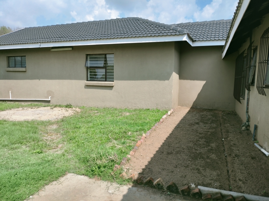 6 Bedroom Property for Sale in Tasbet Park Ext 2 Mpumalanga