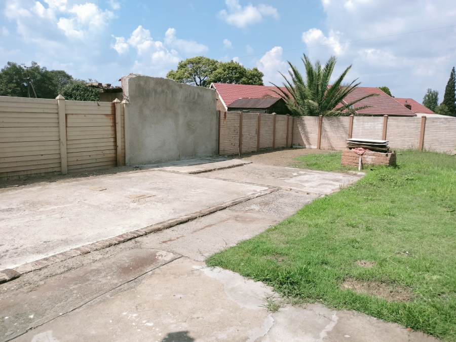 6 Bedroom Property for Sale in Tasbet Park Ext 2 Mpumalanga