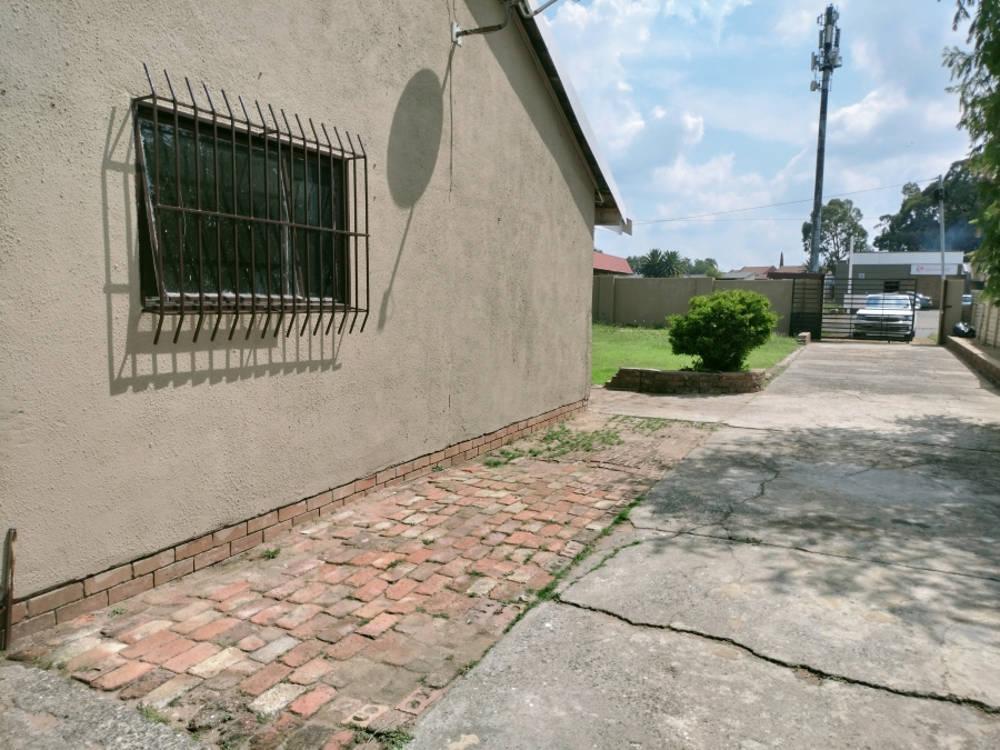 6 Bedroom Property for Sale in Tasbet Park Ext 2 Mpumalanga
