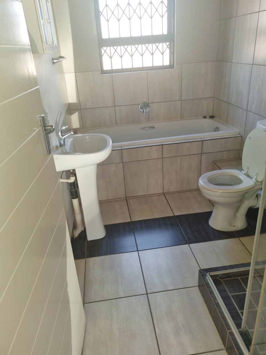 To Let 2 Bedroom Property for Rent in Terra Nova Mpumalanga
