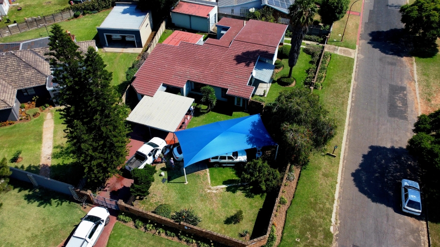 3 Bedroom Property for Sale in Witbank Ext 8 Mpumalanga