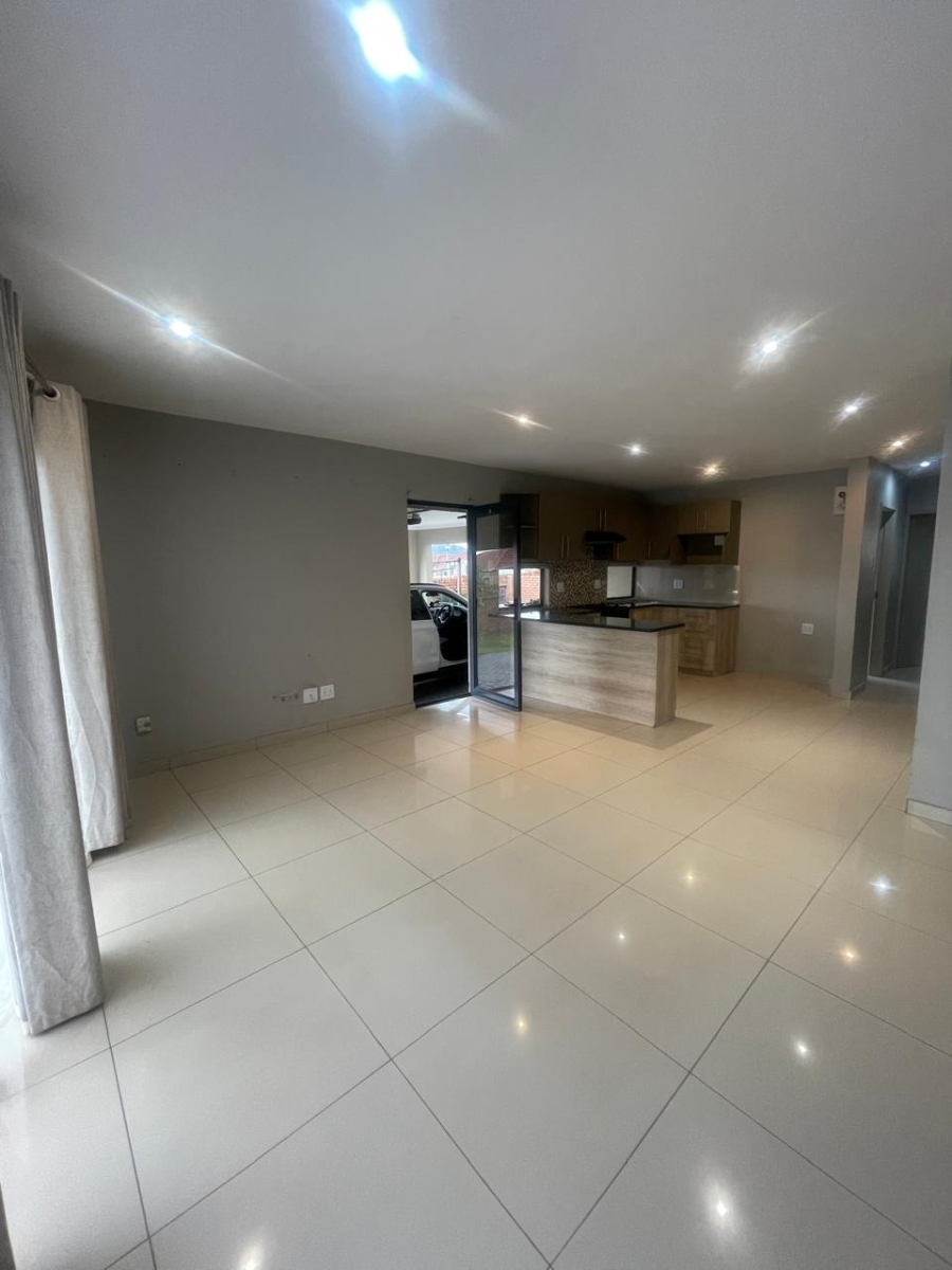 3 Bedroom Property for Sale in Jackaroo Park Mpumalanga