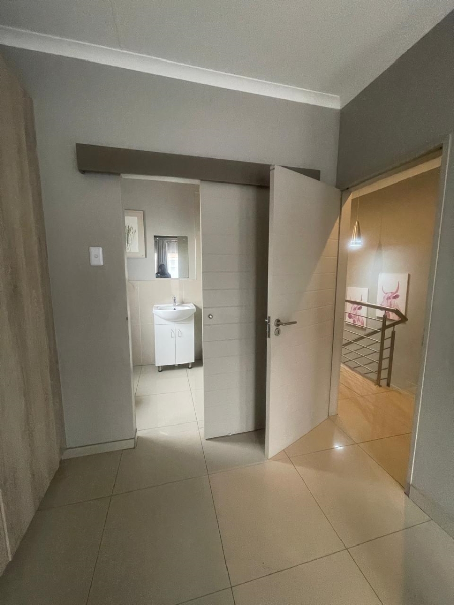 3 Bedroom Property for Sale in Jackaroo Park Mpumalanga