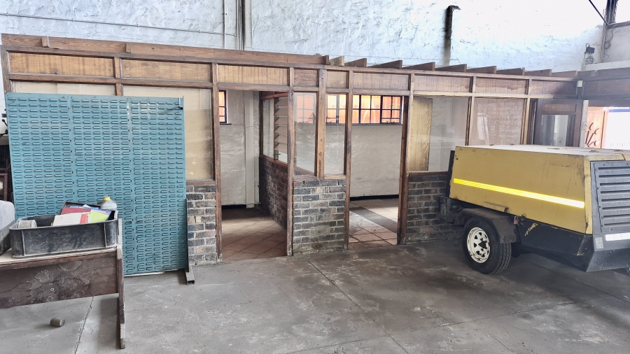 Commercial Property for Sale in Witbank Ext 8 Mpumalanga