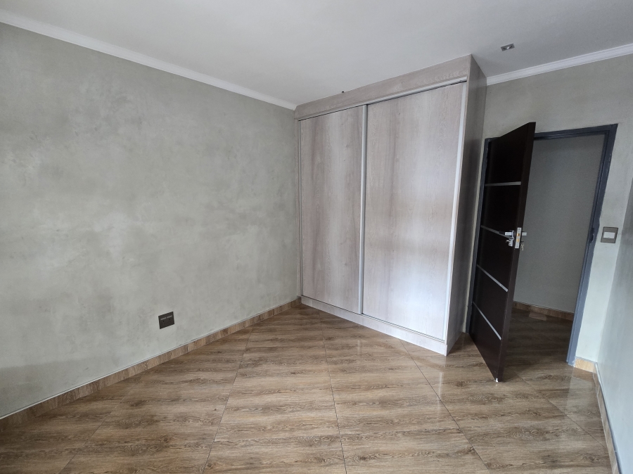 7 Bedroom Property for Sale in Aerorand Mpumalanga