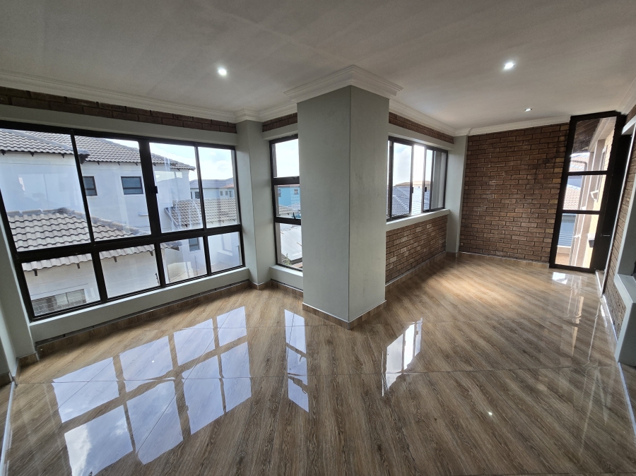 7 Bedroom Property for Sale in Aerorand Mpumalanga