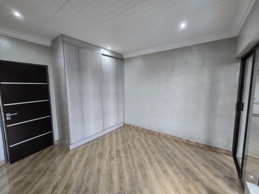 7 Bedroom Property for Sale in Aerorand Mpumalanga