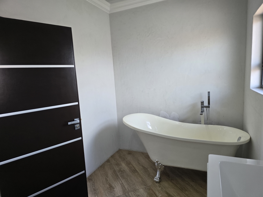 7 Bedroom Property for Sale in Aerorand Mpumalanga