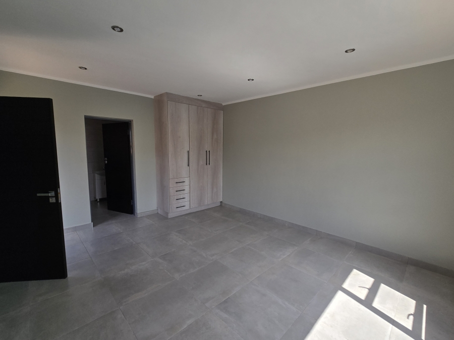 7 Bedroom Property for Sale in Aerorand Mpumalanga