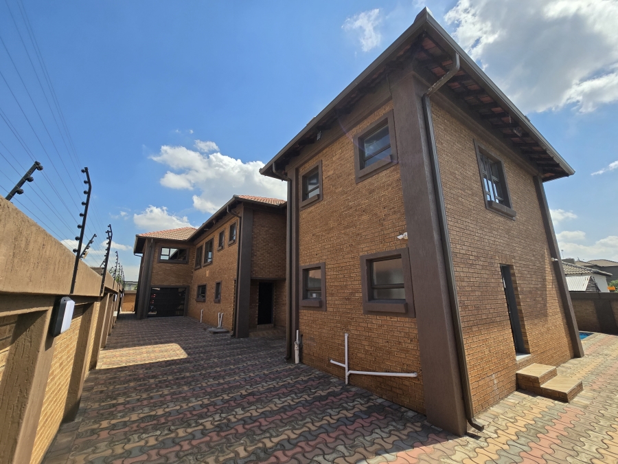 7 Bedroom Property for Sale in Aerorand Mpumalanga