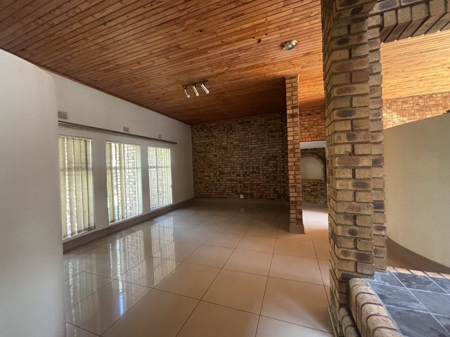 4 Bedroom Property for Sale in Reyno Ridge Mpumalanga
