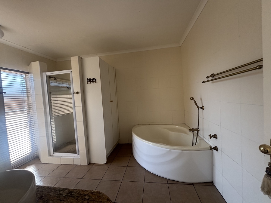4 Bedroom Property for Sale in Reyno Ridge Mpumalanga