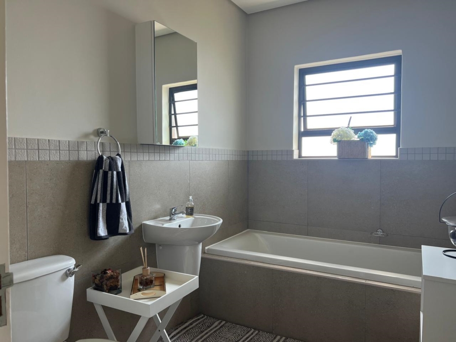 2 Bedroom Property for Sale in Bateleur Estate Mpumalanga