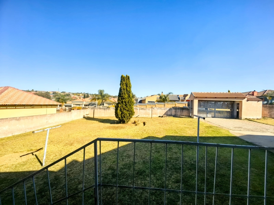 3 Bedroom Property for Sale in Die Heuwel Ext 4 Mpumalanga