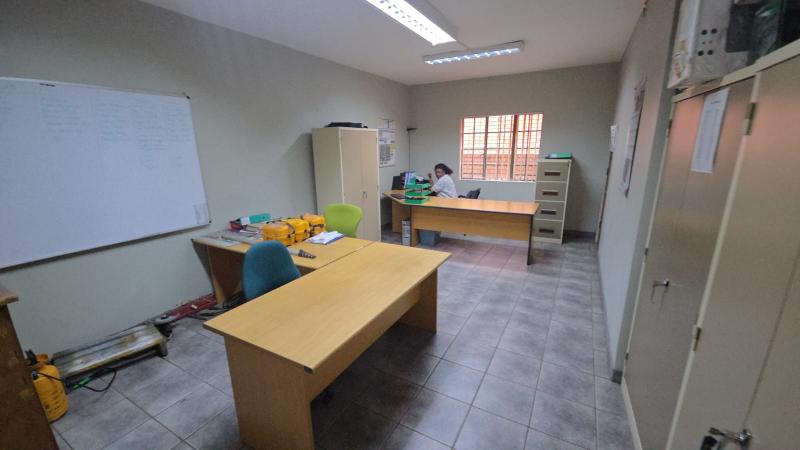 To Let Commercial Property for Rent in Die Heuwel Mpumalanga