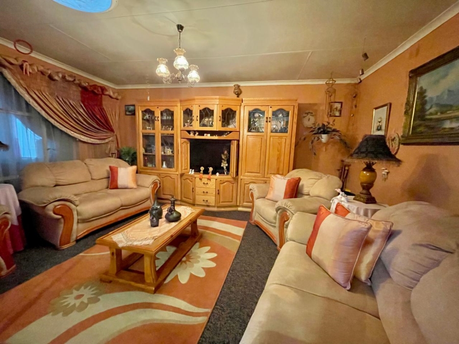 4 Bedroom Property for Sale in Secunda Mpumalanga