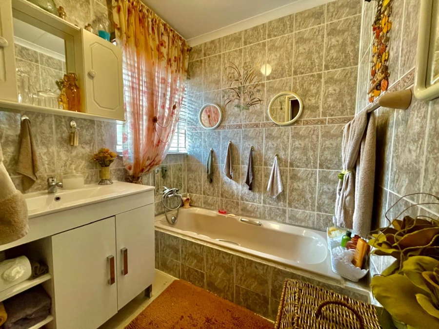 4 Bedroom Property for Sale in Secunda Mpumalanga