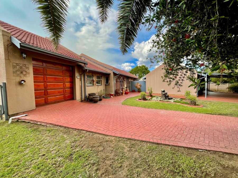 4 Bedroom Property for Sale in Secunda Mpumalanga