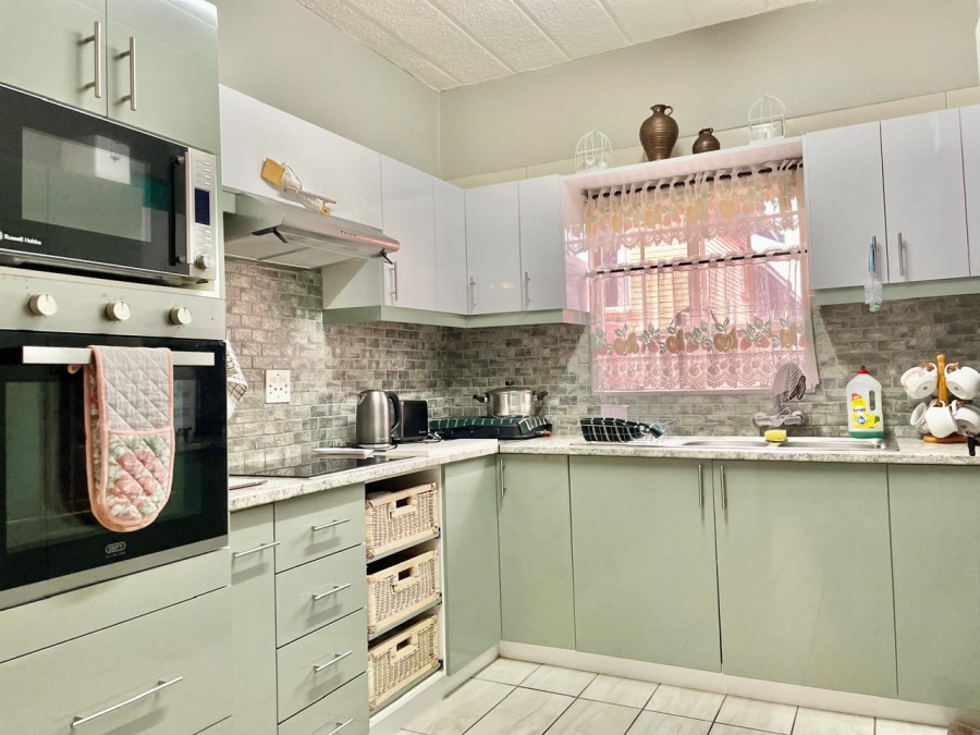 1 Bedroom Property for Sale in Trichardt Mpumalanga