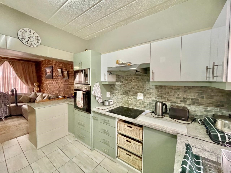 1 Bedroom Property for Sale in Trichardt Mpumalanga