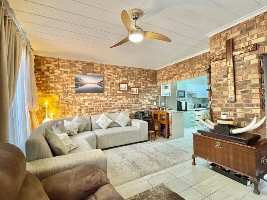 1 Bedroom Property for Sale in Trichardt Mpumalanga