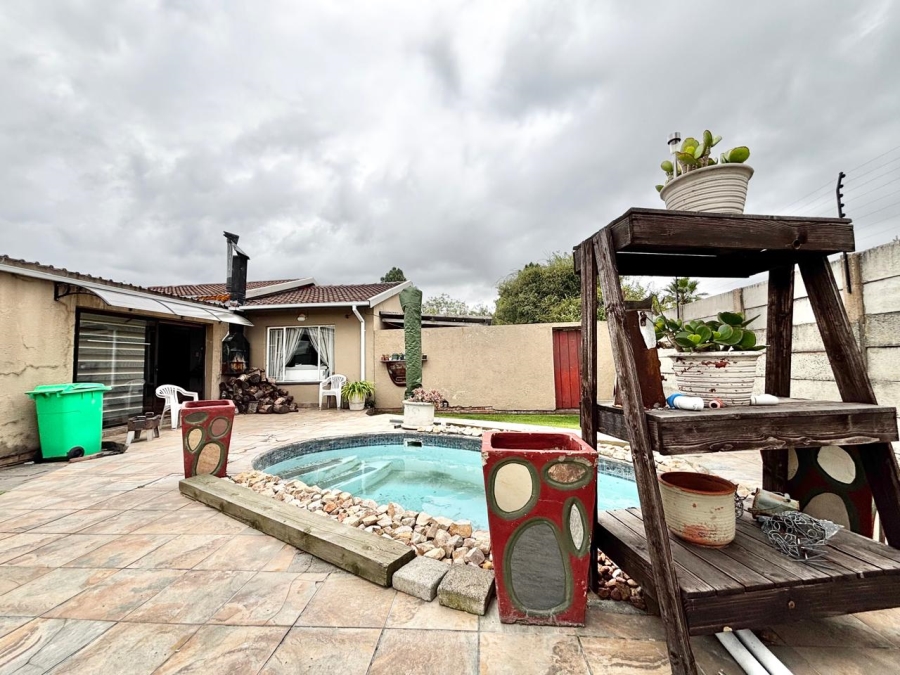 3 Bedroom Property for Sale in Cosmosrand Mpumalanga