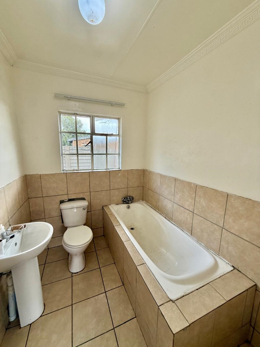 To Let 2 Bedroom Property for Rent in Standerton Mpumalanga