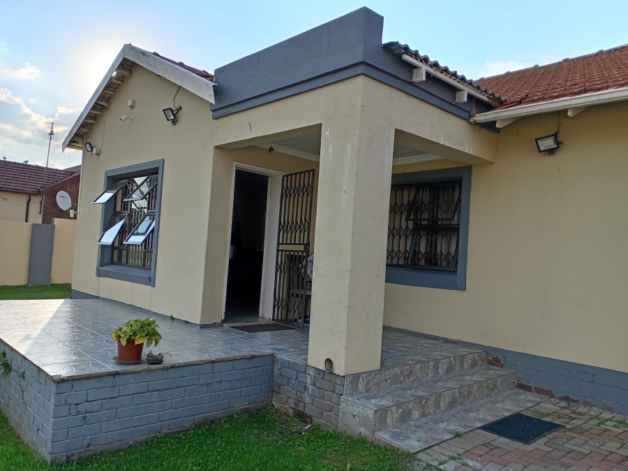 To Let 3 Bedroom Property for Rent in Evander Mpumalanga